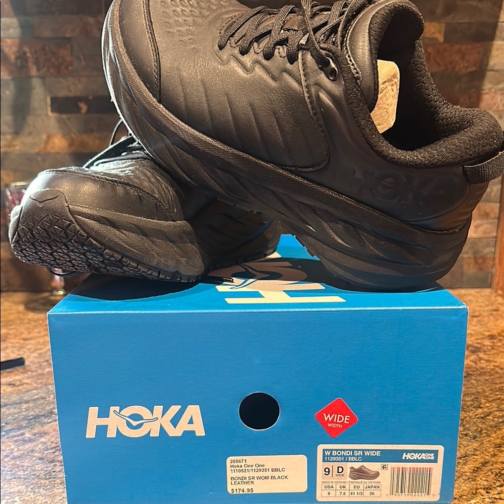 Hoka Black Bondi 8R Wide Sneakers